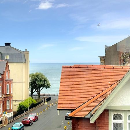 Apartment Victoria With Free Parking Скарборо Экстерьер фото
