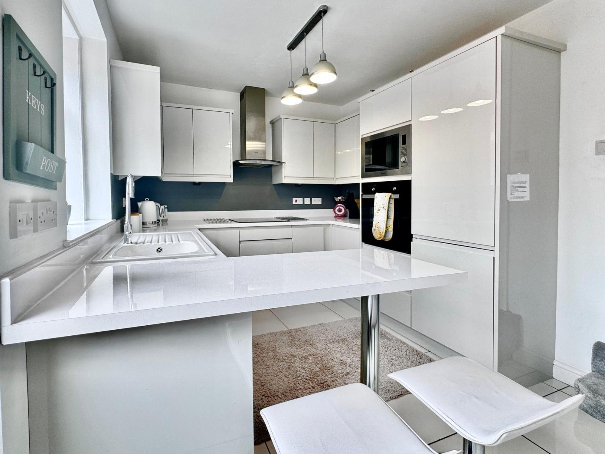 Apartment Victoria With Free Parking Скарборо Экстерьер фото